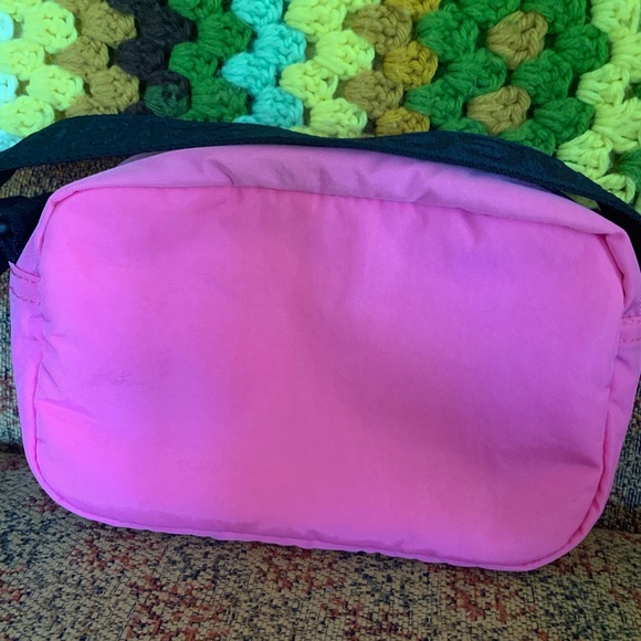 Baggu Azalea Pink camera bag NWT - Picture 2 of 6